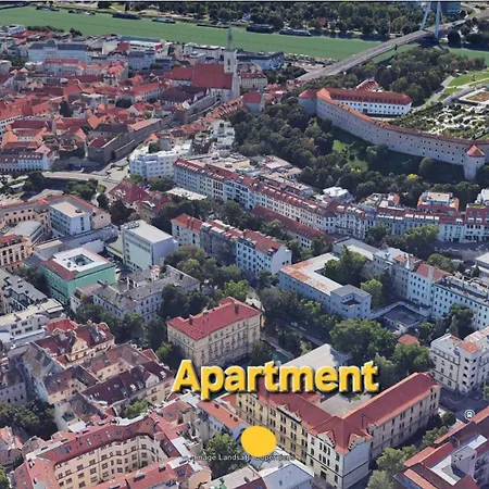 Location Old Town - Free Parking Pressburg