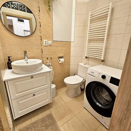 Location Old Town - Free Parking Apartment Pressburg